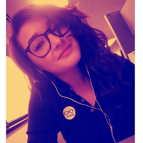 Meet your Posher, Dariann - Picture 1 of 1